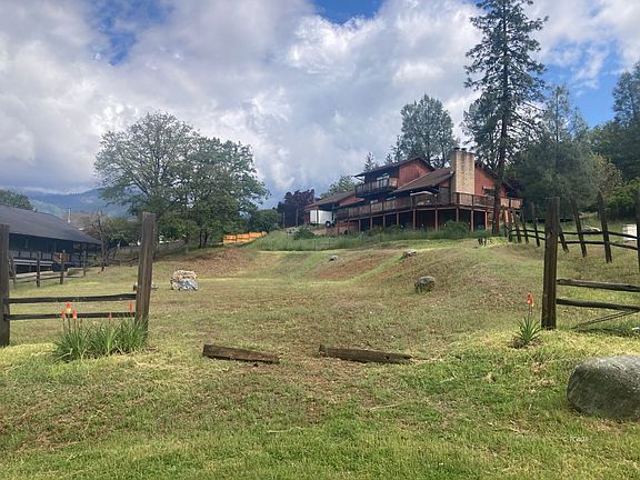 4th image of 51 Reservoir Rd