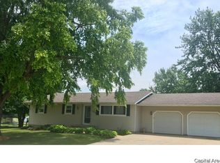 509 N Sunset Ct, Abingdon, IL 61410