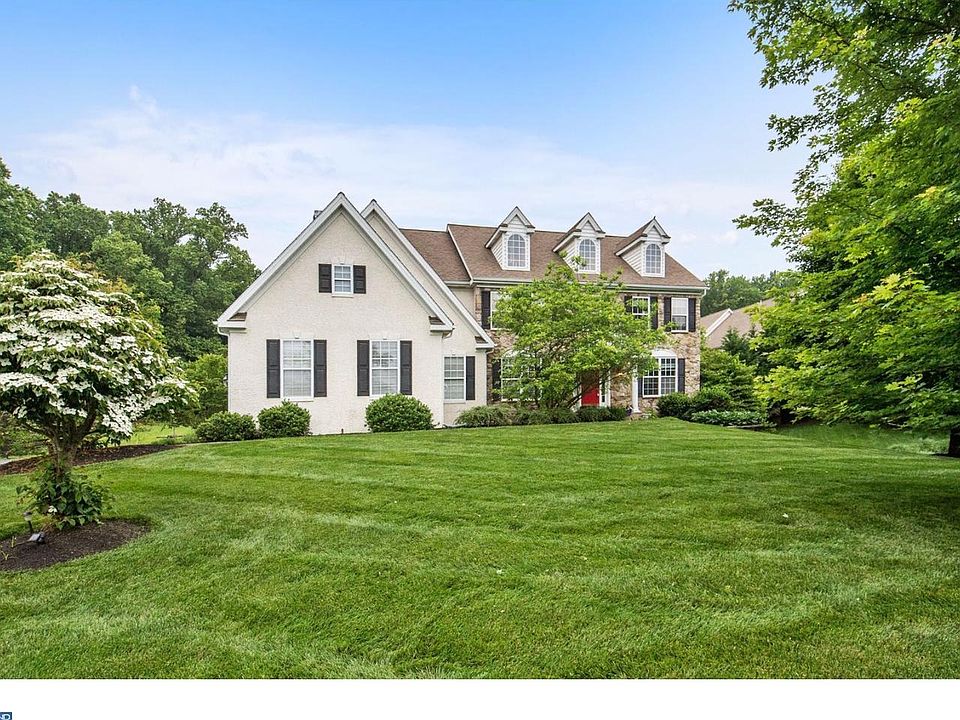 1st image of 135 Viburnum Dr