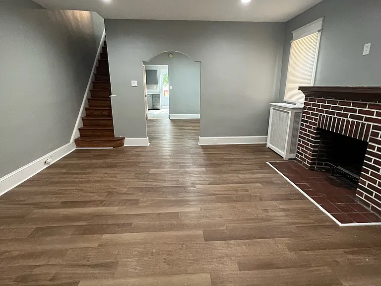 224 Bartlett Ave — Photo 10