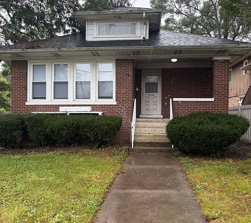 21510 Maple St