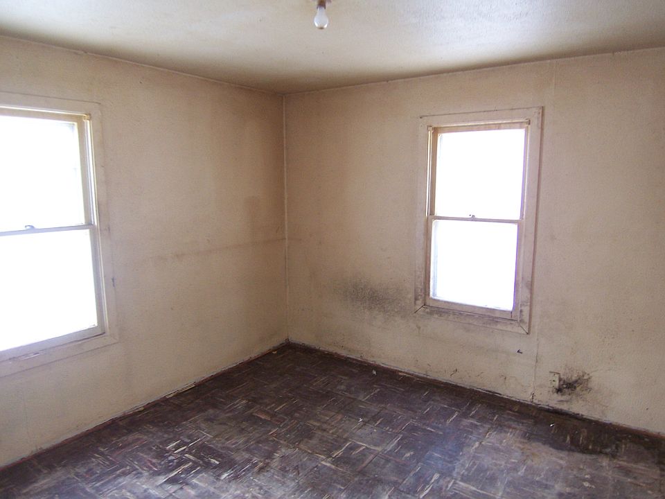 1st image of 601 E 20th St
