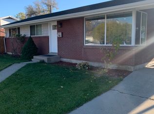 9902 S Sego Lily Dr E, Sandy, UT 84094