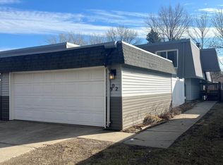 902 N 39th St, Grand Forks, ND 58203