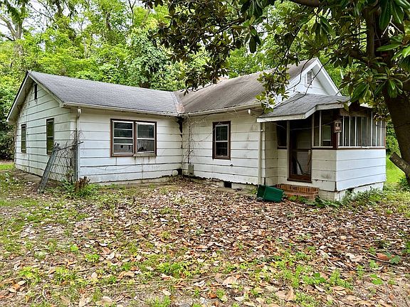 5th image of 30 S Huger St