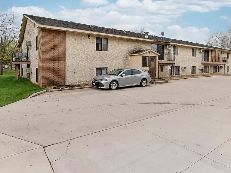2209 Branch Ave — Photo 7