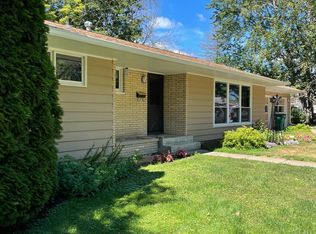 930 S Pierce Ave, Wabasha, MN 55981