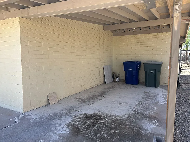 1849 W Waverly St — Photo 24