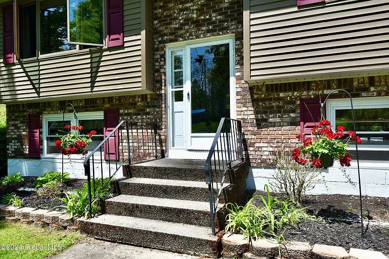 5th image of 242 Burdick Road
