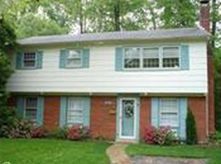 4307 Hollowview Ct, Fairfax, VA 22032