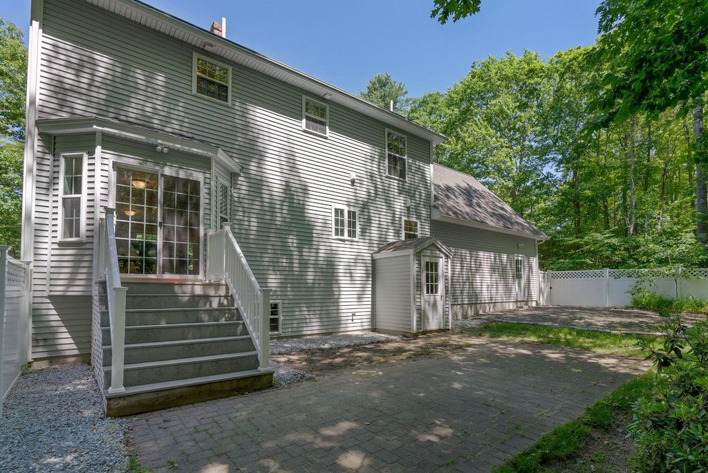 22 Thornbury Way, Windham, ME - View 3