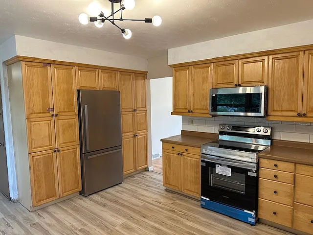 4721 S Canyon Rd — Photo 3