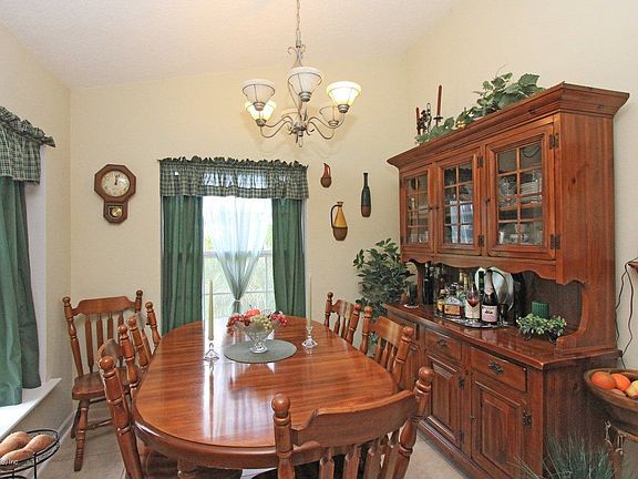 4th image of 289 Maxwell Dr