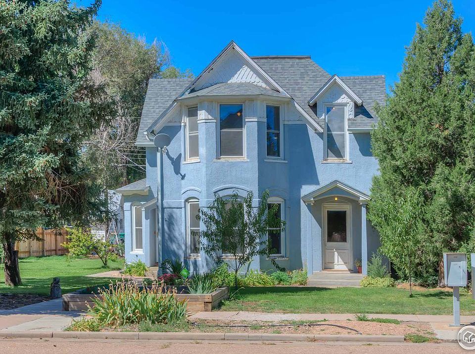 1st image of 208 Elm Ave