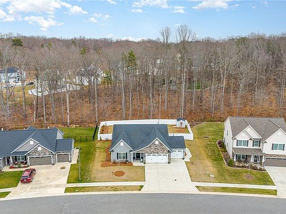 4th image of 2537 Redwood Hill Ct