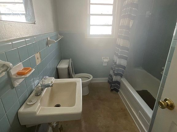 3rd image of 112 E Liberty St #1722