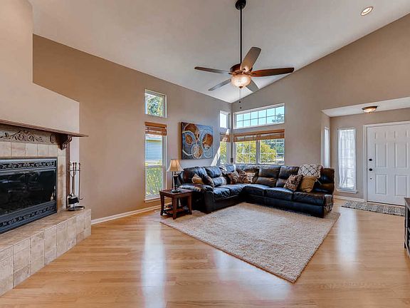 4th image of 2051 Litchfield Ln