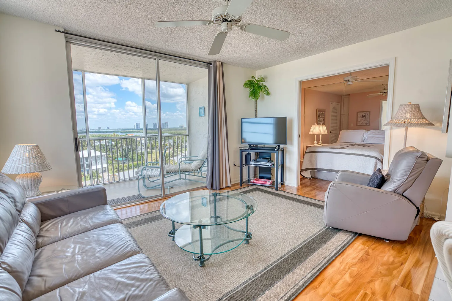 1 bed, 1.0 bath, $2,886 — Photo 2