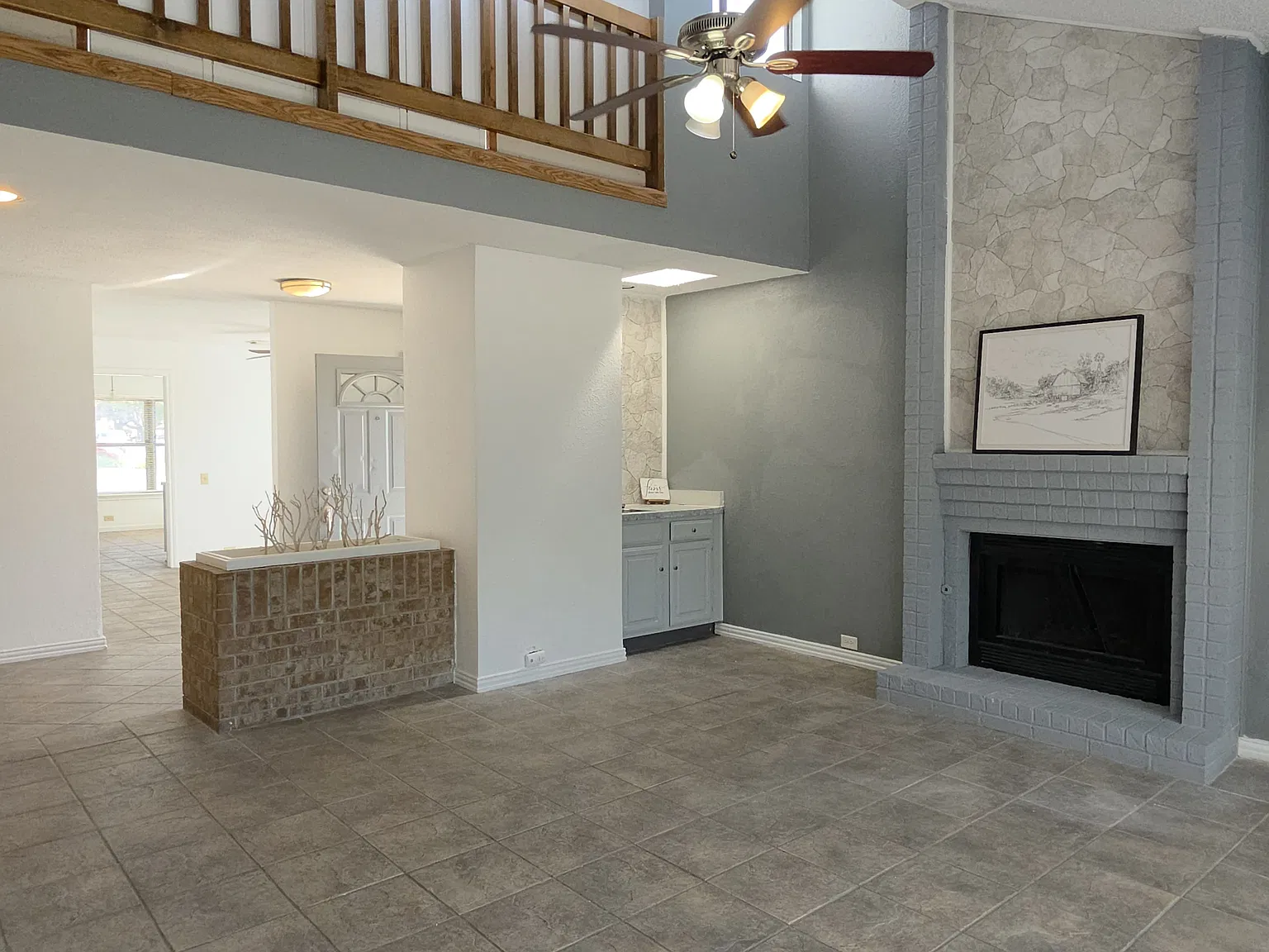 3 bed, 2.5 bath, 1876 sqft, $2,050 — Photo 3
