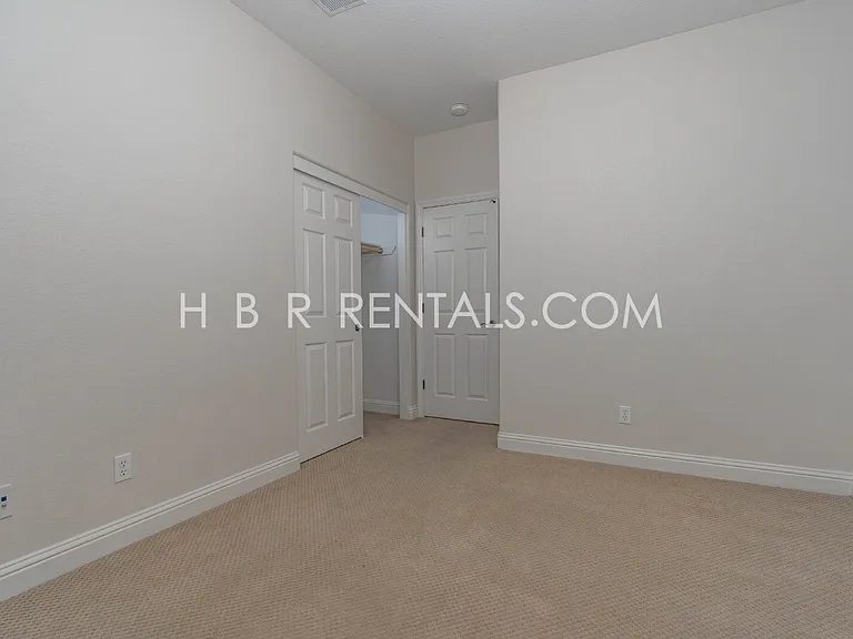 237 E Legacy Dr — Photo 32
