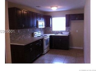 6018 Wiley St, Hollywood, FL 33023