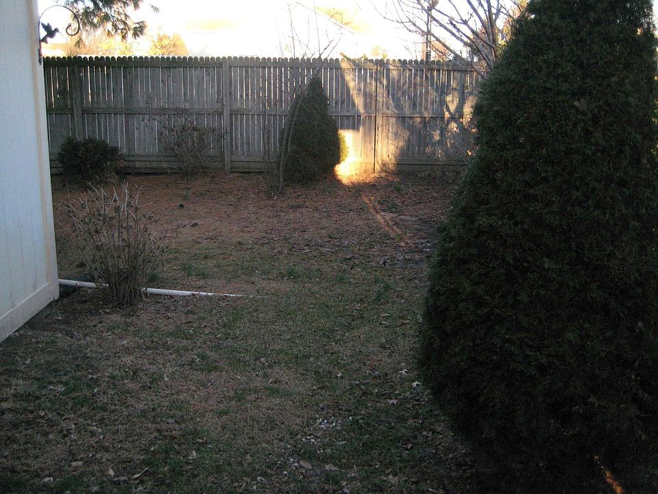 2nd image of 259 Spencer Pl