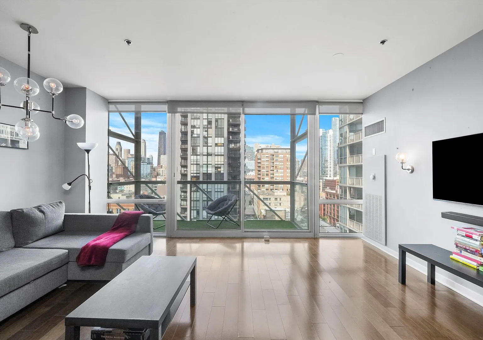 2 bed, $4,000 — Photo 4