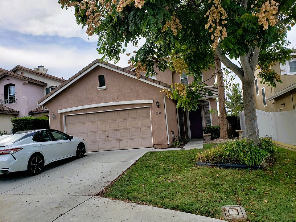 1st image of 1251 Avenida Fragata