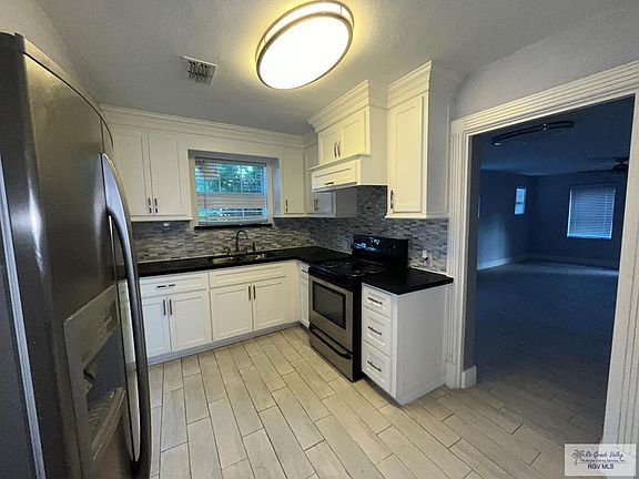 5th image of 804 Virginia Ave #5