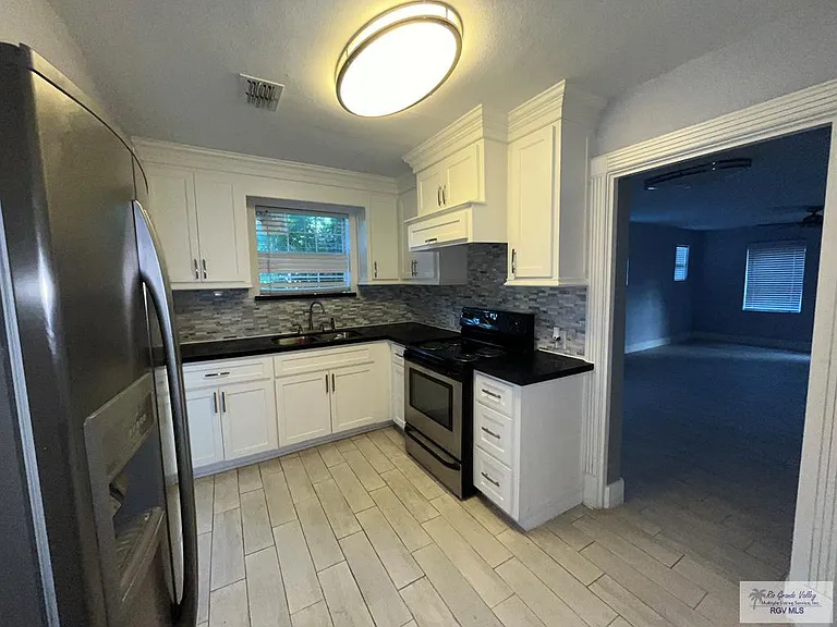 804 Virginia Ave #5 — Photo 5