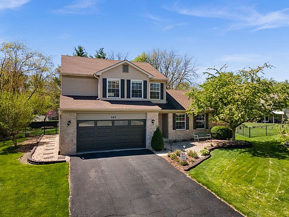 3rd image of 542 Waterford Dr