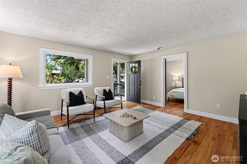 4th image of 2910 N 9th Street
