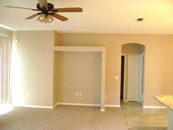 5th image of 36 Red Mill Dr