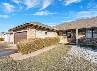 3348 S Doris Ct, Springfield, MO 65807