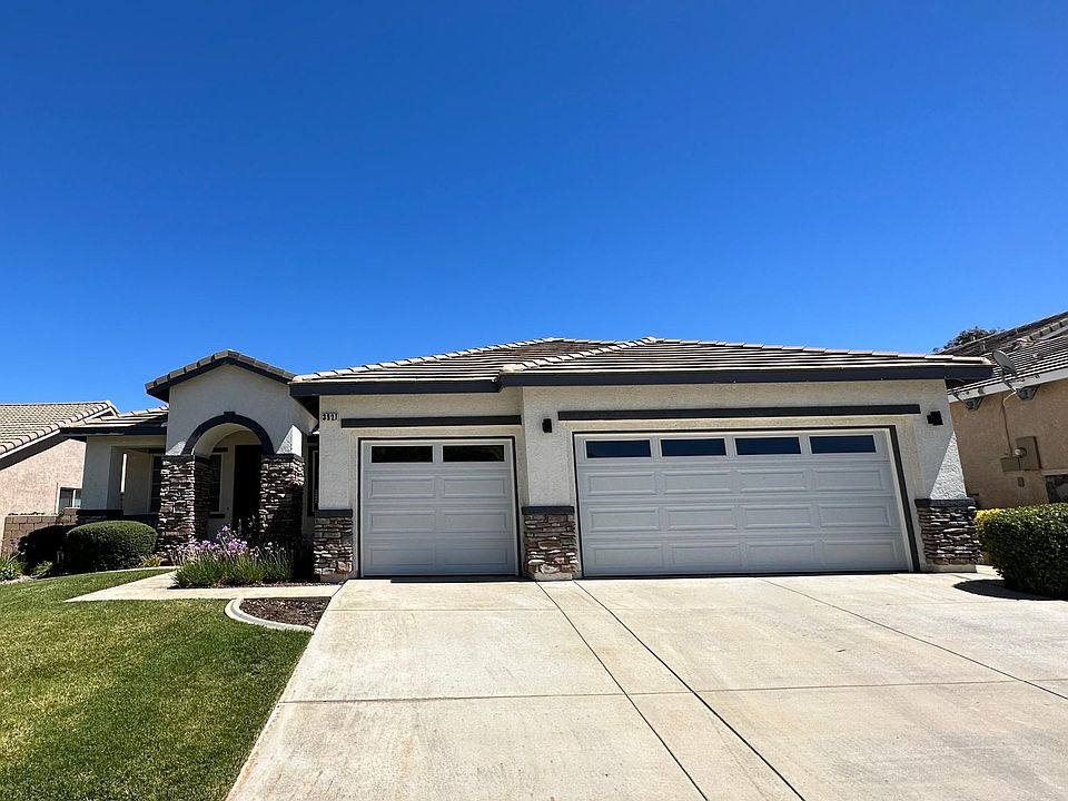 1st image of 3921 Sungate Dr