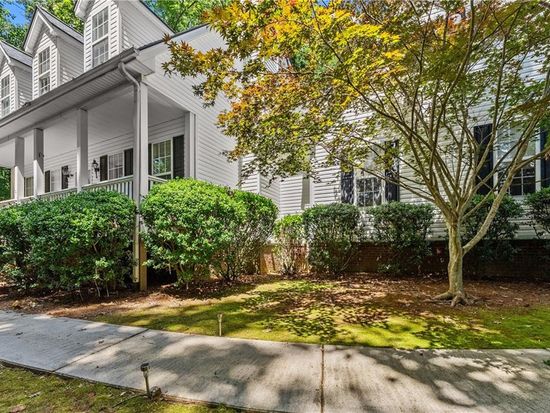 5303 Monarch Dr, Gainesville, GA 30506