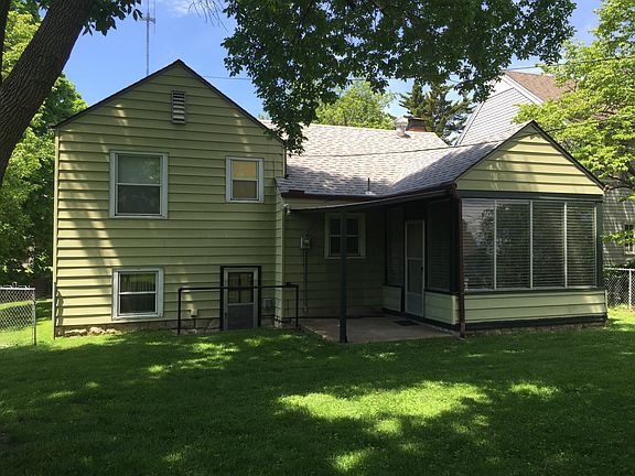 3rd image of 1603 S Evanston Ave