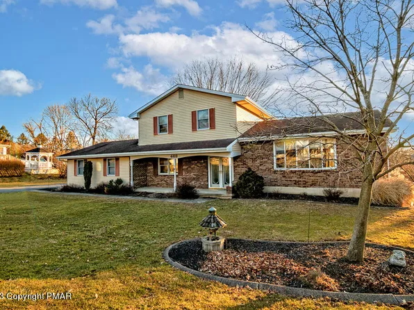 468 Bushkill Center Rd, Nazareth, PA 18064