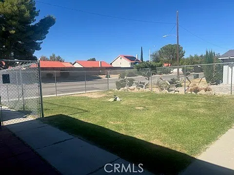 3 bed, 1.5 bath, 1181 sqft, $2,800 — Photo 4