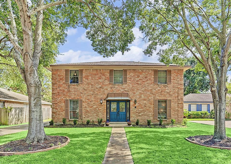 2nd image of 2914 Quail Valley East Dr
