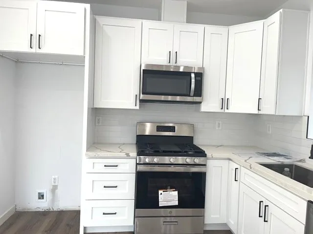 6427 Rhodes Ave — Photo 22