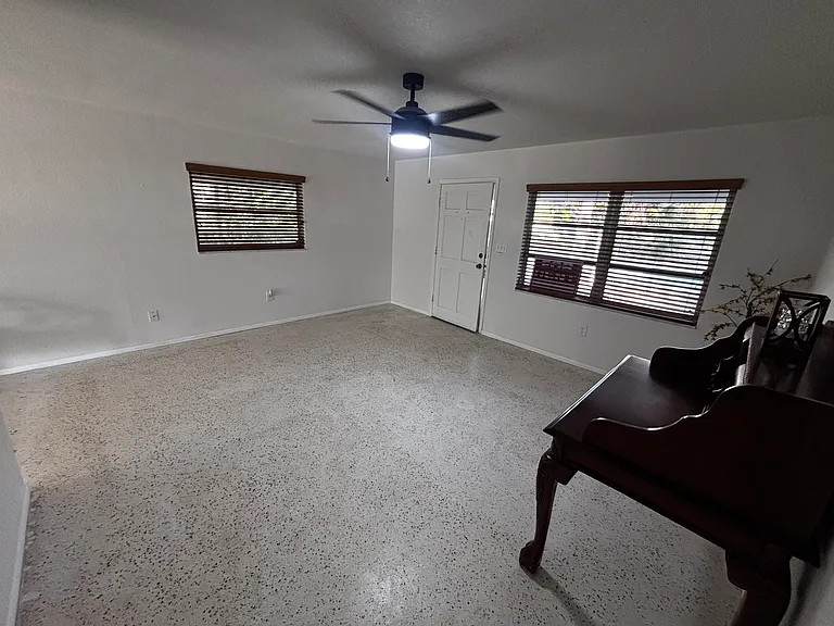 6125 Beacon Point Dr — Photo 4