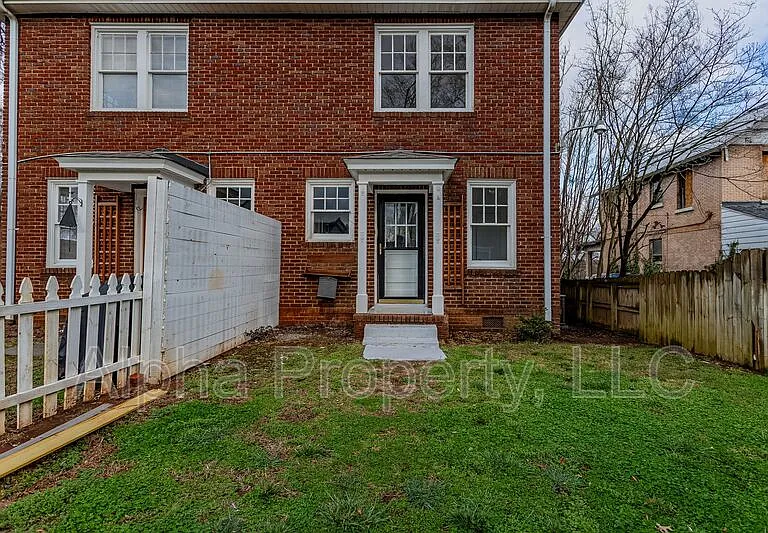 712 Augusta St — Photo 21