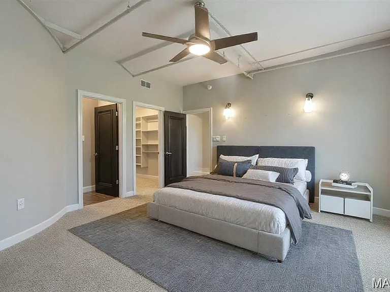 4901 Washington Blvd #4B — Photo 9