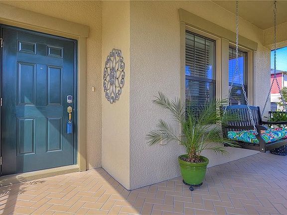 3rd image of 4347 Mount Bandon Dr