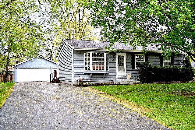 1st image of 34W948 Stanton Dr
