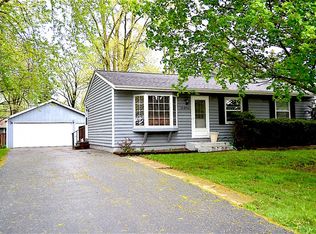 34W948 Stanton Dr, St Charles, IL