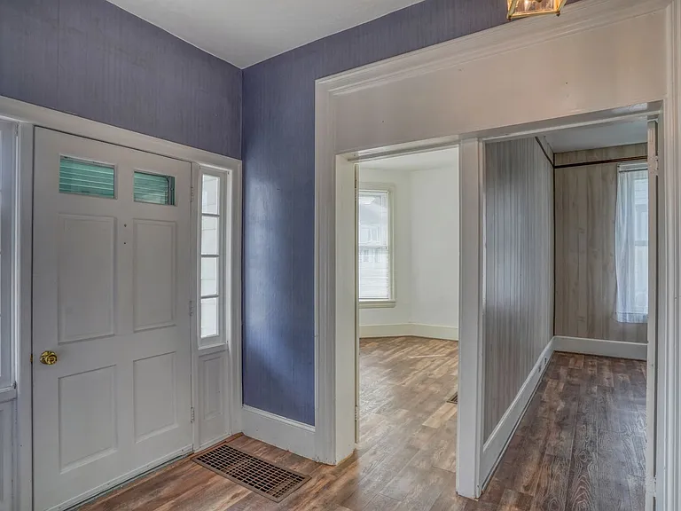 132 W Mount Vernon St — Photo 32
