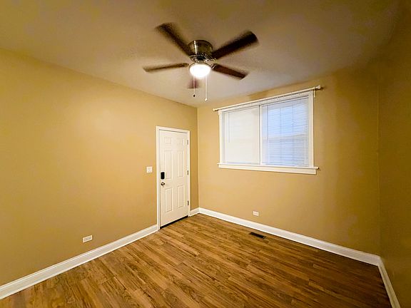 4th image of 1820 W 18th St APT 1R