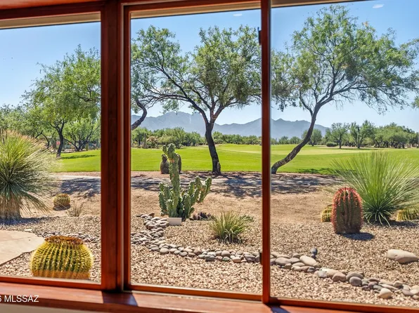 1267 N Rams Head Rd, Green Valley, AZ 85614